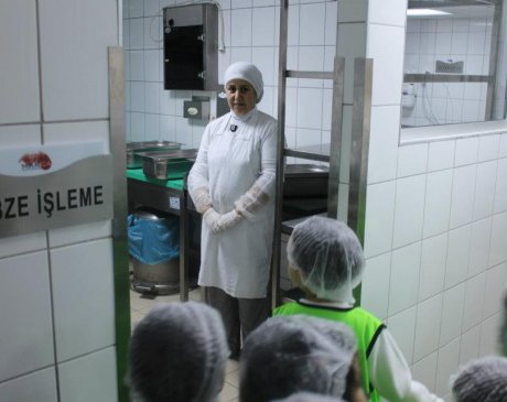 Minik Pizzacılar Kendi Pizzalarını Yaptı